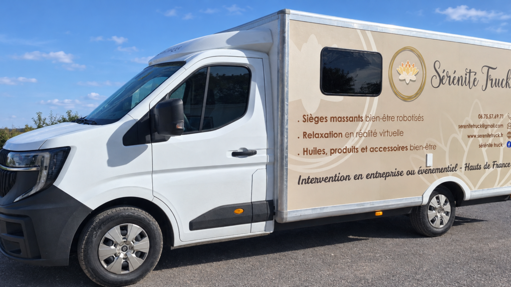 Camion Sérénité Truck pour le massage en entreprise dans les Hauts-de-France